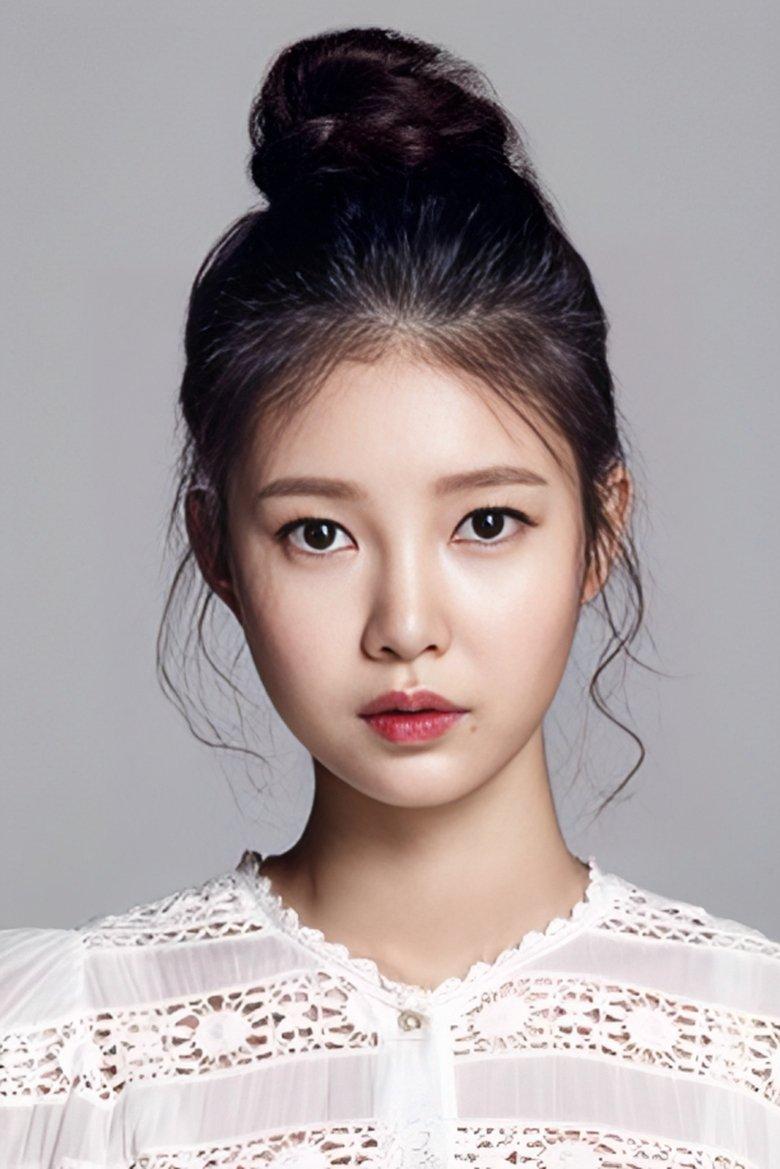 Cabin Attendant Min-ji
