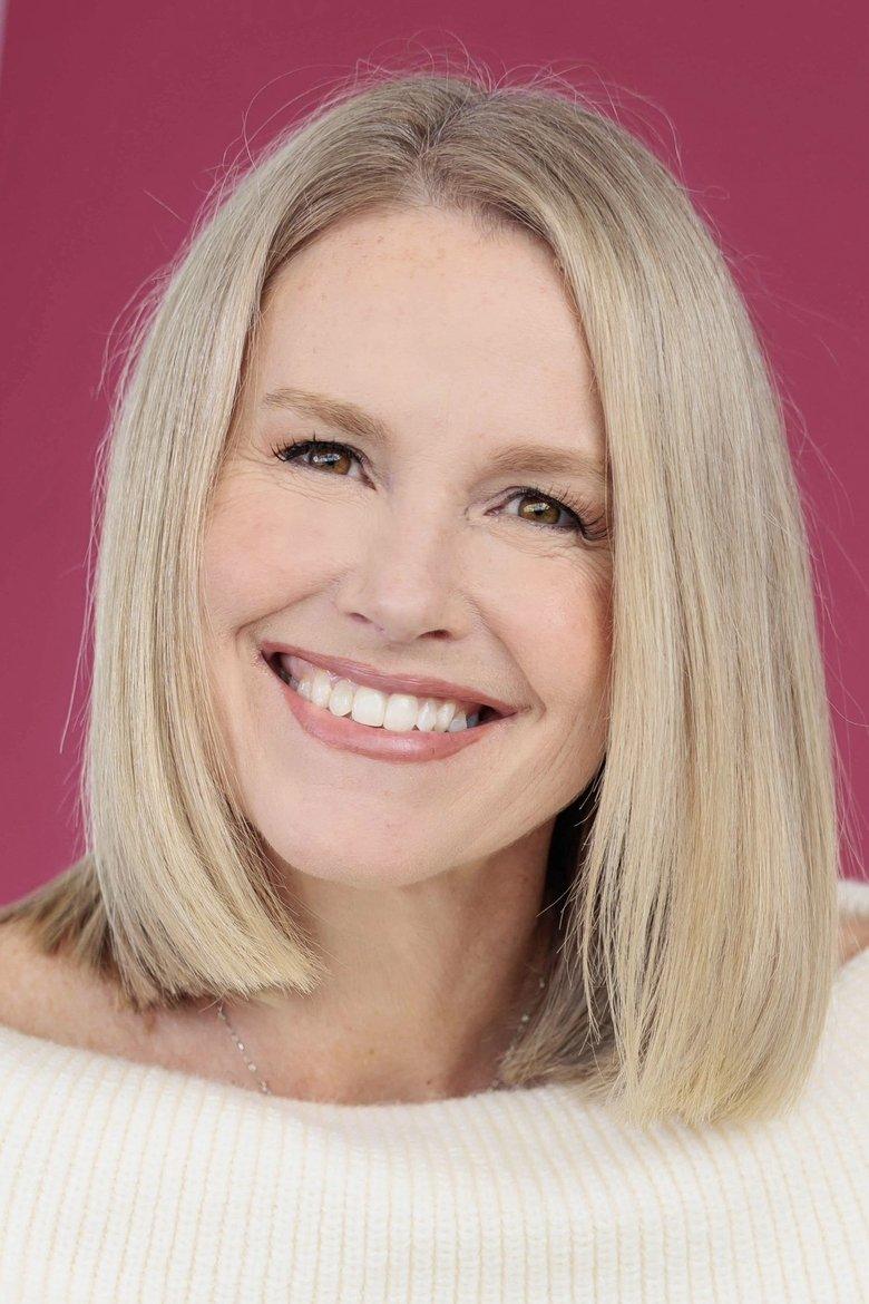 Claire Larsen