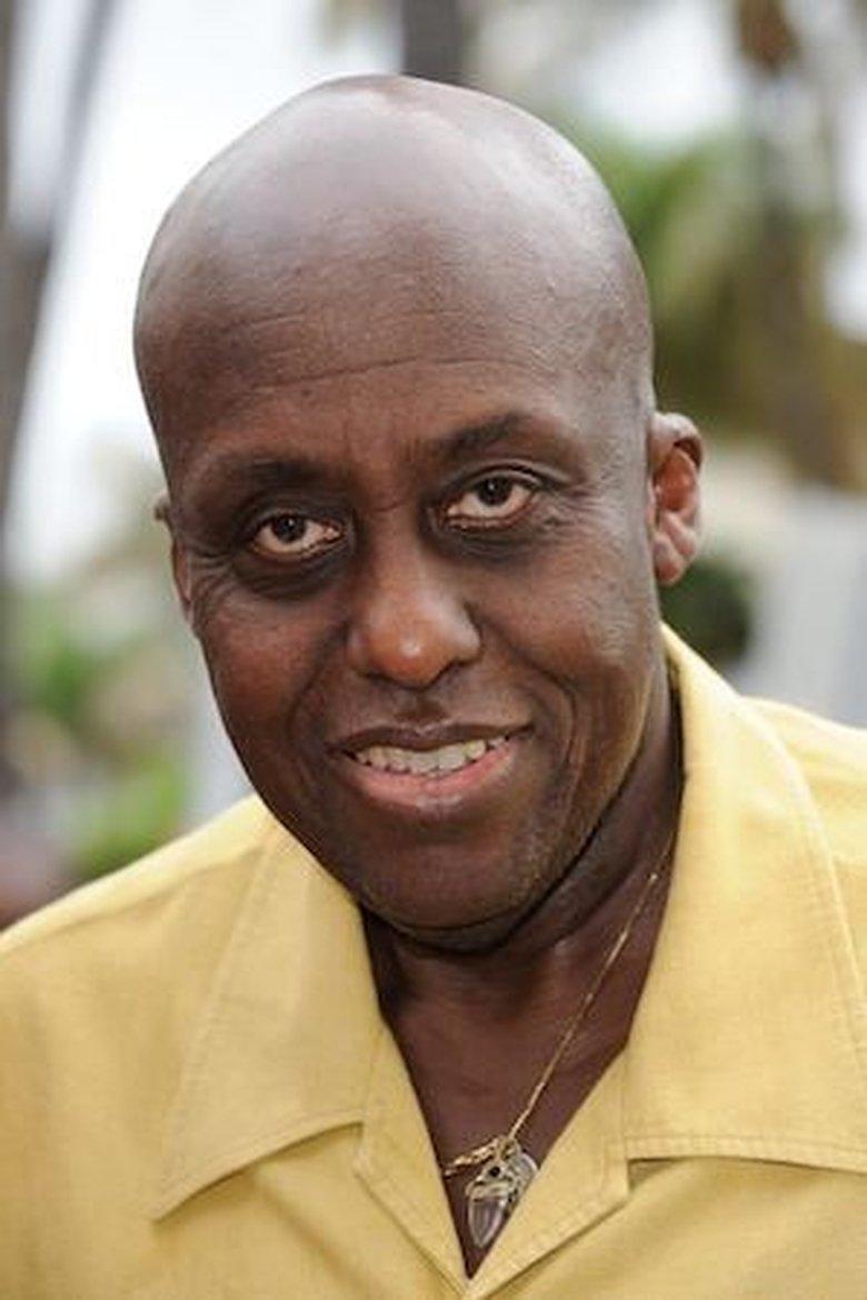 Mac Eliot