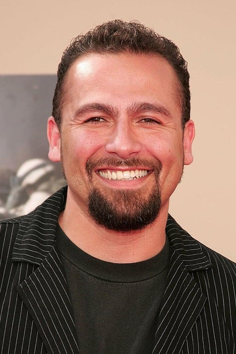 Plaza Mariachi / Gustavo (voice)